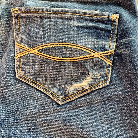 Abercrombie edgy heavily distressed mid rise skinny w/embellishments denim - Picture 6 of 8